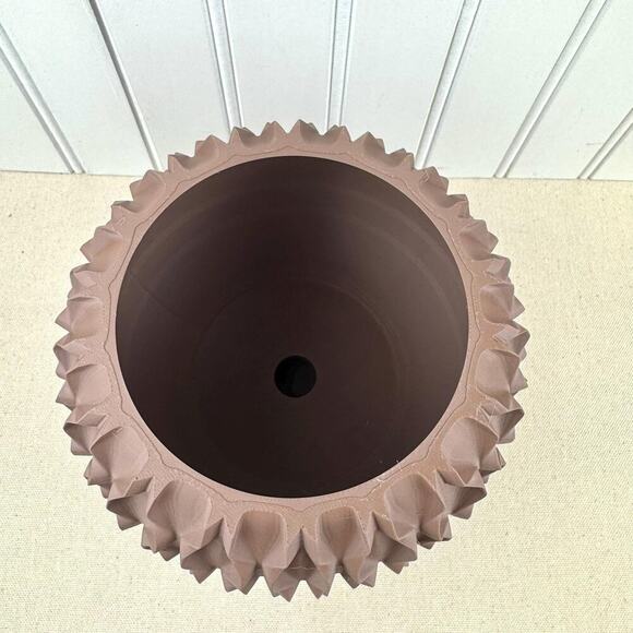 Modern Geometric Planter Pot, Chain Planter Pot, Indoor, Textured Planter - Picture 4 of 9